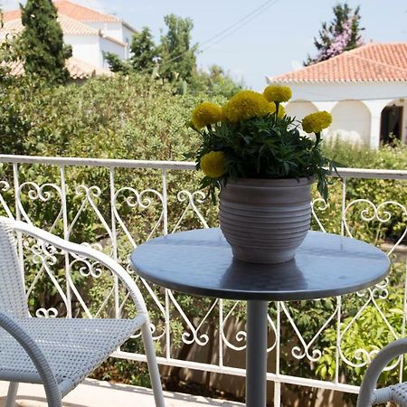 Hotel Mimoza à Spetses Town Extérieur photo