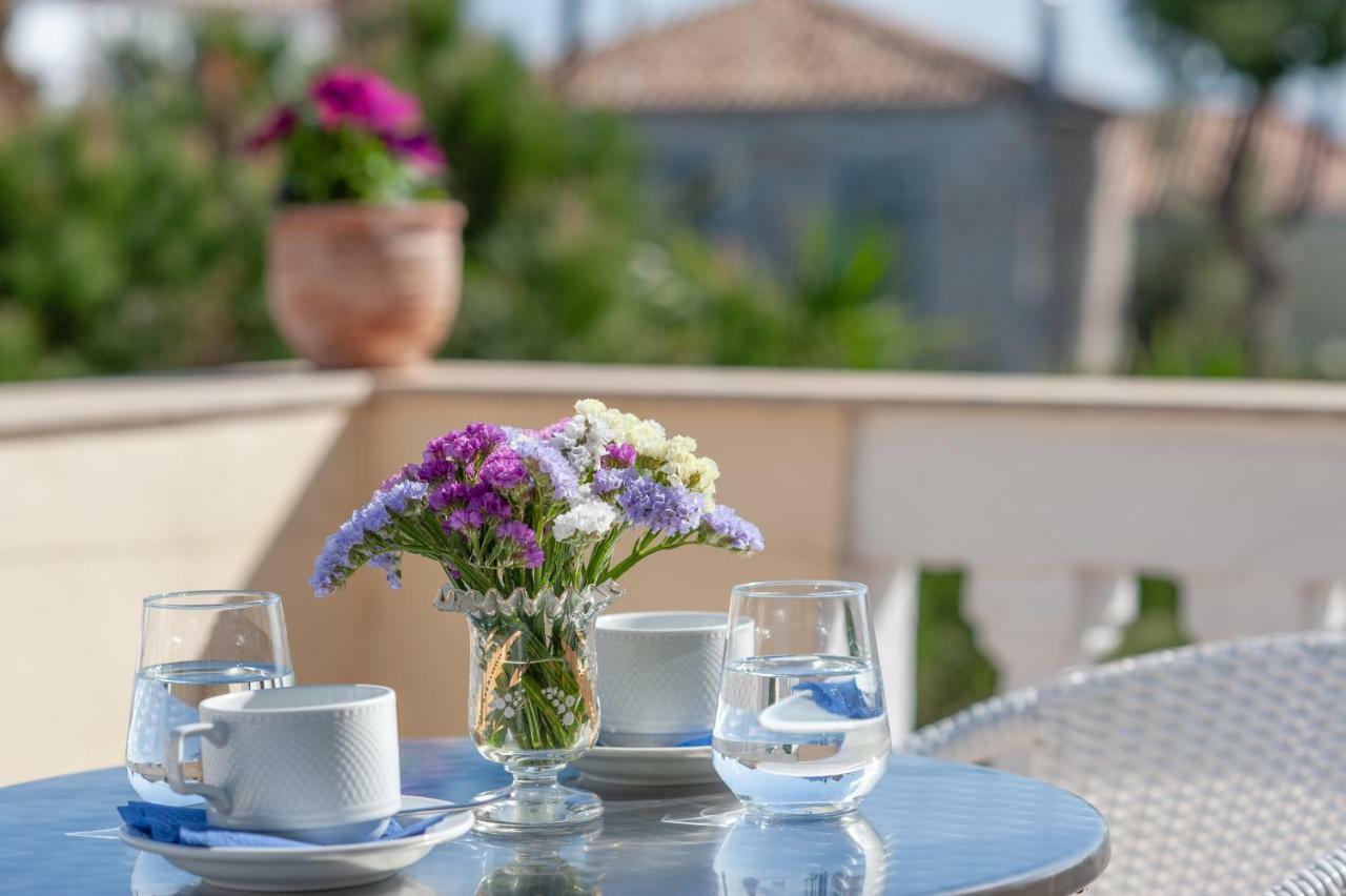 Hotel Mimoza à Spetses Town Extérieur photo