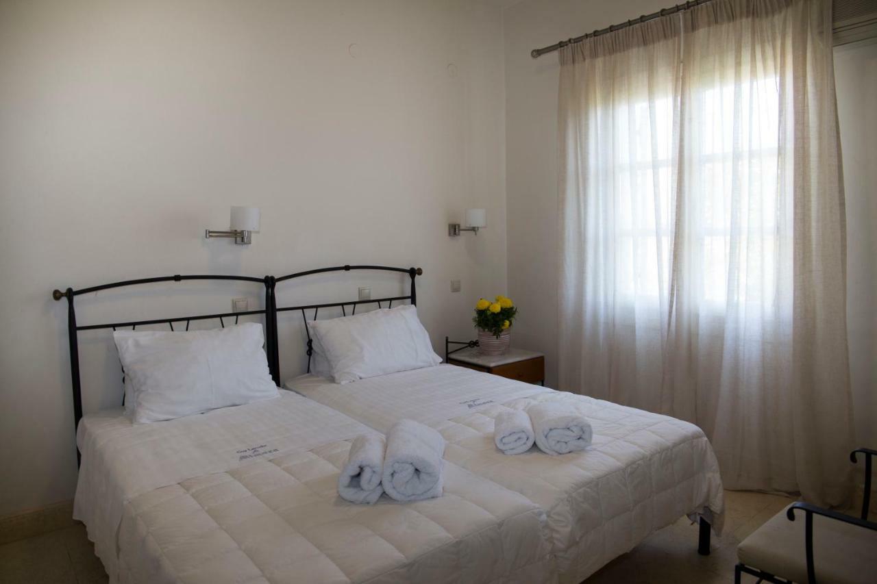 Hotel Mimoza à Spetses Town Extérieur photo